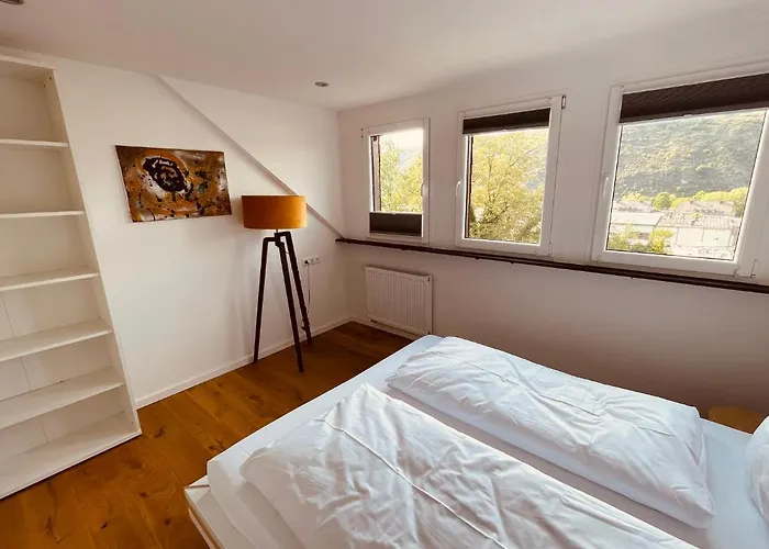 Holidayhood アパート トライス・カーデン